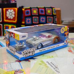 バッグスバニー ダイキャストメタルカー フィギュア アメリカン雑貨 ガレージ レーシング 車 インテリア