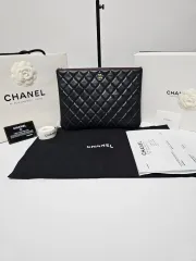 Chanel(シャネル) クラシック 金具 ラムスキン クラッチ ミディアム ブラック 29 ブンダエ