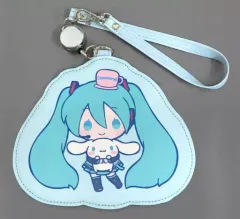 【中古】財布・パスケース 初音ミク＆シナモロール(B/抱っこ) ダイカットパスケース 「楽天コレクション 初音ミク×シナモロールくじ」 B-2賞