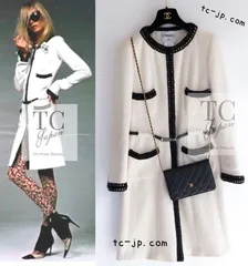 59万 シャネル やわらかコート CHANEL アイボリー ブラック トリム ベルト付 美人見え ワンピース 超人気 カール・ラガーフェルド作品 貴重 入手困難 34