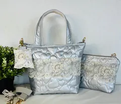 【裁縫ストア・ボヌール】大人かわいい　インド刺繍リボン花柄　合皮ハート柄キルトシルバー　ポーチ/サコッシュ　ショルダーバッグ　ハンドバッグ　クッションチャーム　ハンドメイド　ショルダーストラップ付き　ゴージャス / №500-528