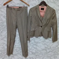 美品<!-利用不可文字-!>トゥモローランド　TOMORROWLAND    セットアップ　パンツスーツ 【38 34】ベージュ    おしゃれ　リクルート　フォーマル