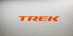 【透明カッティングステッカー】TREK