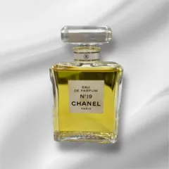 CHANEL No19 オードパルファム50ml