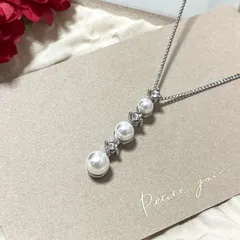 大人可愛い　パール　ネックレス　3連パールネックレス　プラチナコーティング