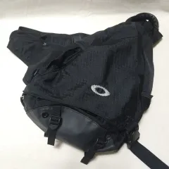 OAKLEY 2005AP マルチポケット ワンショルダー スリングバッグ OAKLEY 2005AP マルチポケット ワンショルダー スリングバッグ
