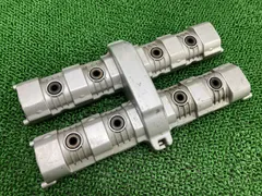 FZ400 エンジンカバー 4YR ヤマハ 純正 バイク 部品 シリンダーヘッドカバー 割れ欠け無し 品薄 希少品 車検 Genuine 【中古】 54のサムネイル