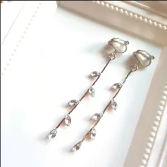 ラインストーン☓リーフイヤリング♡ゆらゆら　ロング