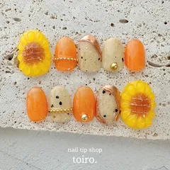 ネイルチップ no.009 　ひまわりネイル　ひまわり　手　ハンド　向日葵ネイル　ヒマワリ　ぷっくりフラワー　夏ネイル　オレンジ　イエロー　マグネットネイル　ショート　韓国　オーダー　ネイル