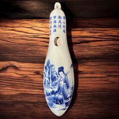 中国現地買入 一輪挿し [読書女人絵] 壁掛け 中国雑貨 花瓶 フラワーベース 染付 陶磁器 陶器 骨董品 アンティーク