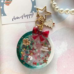 シャカシャカレジンキーホルダー　クリスマス　リボン付きリース　ハンドメイド