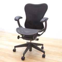 ハーマンミラー Herman Miller ミラ2チェア 肘付オフィスチェア ブラック 事務 パソコンチェア メッシュ 在宅 EG17577 中古オフィス家具