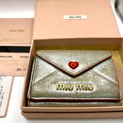 MIU MIU 3つ折り財布 マドラスラブ