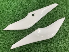 CBR250R シートカウル 左右 白 社外 中古 バイク 部品 MC41 前期 ノーマルタイプ コンディション良好 割れ欠け無しのサムネイル