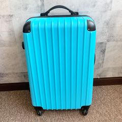 スーツケース  キャリーケース 水色 軽い 持ち運びしやすい 旅行 レジャー