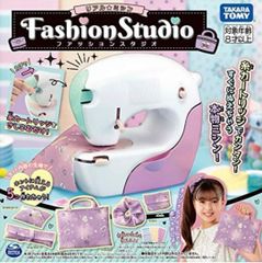 リアルミシン ファッションスタジオ タカラトミー プレゼント 女の子 手作り