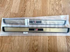 新品 トヨタ純正 GR ヤリス GRヤリス フロントドア スカッフプレート  