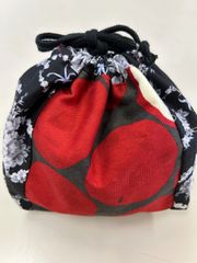 ハンドメイド　巾着袋　りんご柄