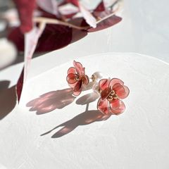 【春新作】深紅の椿　スタッドピアス（イヤリング）