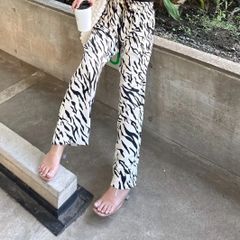 サンプルパンツ