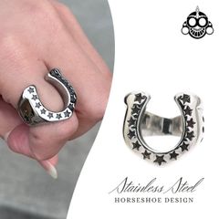 ステンレス 指輪 リング ホースシュー 馬蹄×星モチーフ ステンレスリング 金属アレルギー つけっぱなし サージカルステンレス