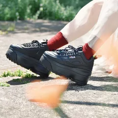 F04253032 / WFW22044001 ディスラプターII ウェッジ ブラック 【FILA レディース メンズ ユニセックス 厚底 スニーカー Y2K】