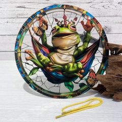 【カエル】サンキャッチャー風アクリルオーナメント｜吊り下げ式ステンドグラス風インテリア／窓・壁装飾◎