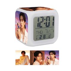 ジュノ 2PM カラフルスクエアクロック アラーム付き デジタル 置き時計 時計 目覚まし時計 韓流 グッズ mp013-3