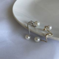 イヤーカフ 片耳用 パール パールアイテム 個性的 イヤーカフス 真鍮 プラスチックパール 結婚式 入学式 レディース ニュアンス 大人かわいい 上品 きれいめ 韓国アクセサリー 340p シースキー【seasukii】