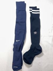 【212849】umbro アンブロ  【2足セット】サッカー ソックス フットサル  ストッキング  ＆ （おまけ）NIKE ソックス ネイビー