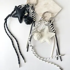 バッグチャーム キーホルダー 星 じゃらじゃらキーホルダー モノトーン 大人トレンド おしゃれ  大人 20代 30代 40代 50代 ZARA miumiu ear so4store iLOFUL 好きな方へ