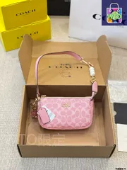 【今日特価】Coach Nolita19 マージャンバッグ（Swinger Bag）