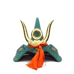 豆大兜 加藤清正 幅10cm×奥行8cm×高さ9cm 武将ミニ兜飾り