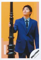 【中古】生写真(ジャニーズ) King ＆ Prince/岸優太/膝上/シングル「Lovin’ you / 踊るように人生を。」MV＆ジャケ写オフショット/公式生写真