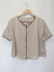 ◇ ⊂ NATURAL BEAUTY BASIC 半袖 シャツ ブラウス サイズ縦S 横L グレージュ系 レディース E  【1506110016645】