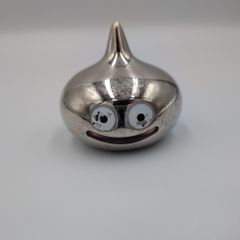 【希少美品】メタルスライム ドラクエ 文鎮 シルバー 希少美品】メタルスライム ドラクエ キャラクターグッズ 金属製 文鎮
