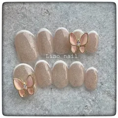 【サロン品質】蝶々　ネイルチップ　ショートオーバル