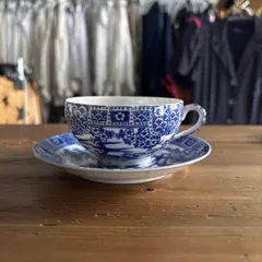 トリオ　印判染付　透かし芸者　ホクロ　明治　梅　カップアンドソーサー　イ号 トリオ 印判染付 透かし芸者 ホクロ 明治 梅 カップアンドソーサー イ