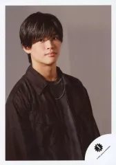 【中古】生写真(ジャニーズ) 7 MEN 侍/菅田琳寧/上半身/「DREAM BOYS」グッズオフショット/公式生写真