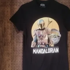 STAR WARS スターウォーズ　「THE MANDALORIAN」プリントＴシャツ　サイズＳ