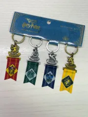 harry potter(ハリーポッター) グッズ USJ 寮 旗キーホルダー(原価 薬物 26000 ウォン)