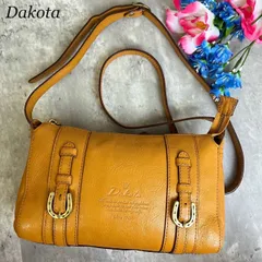 ✨良品✨ DAKOTA ダコタ ショルダーバッグ トートバッグ バックル キューブ ゴールド 金具 ロゴ型押し レザー 肩掛け 斜め掛け レザー ブラウン 茶色