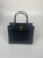 【Salvatore Ferragamo】 フェラガモ ヴァラ リボン ハンドバッグ ショルダー付 ブラック ゴールド金具