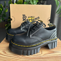 Dr. Martens  厚底タイヤ底 三つ穴ソフトレザー スニーカー ホワイトラインデザイン