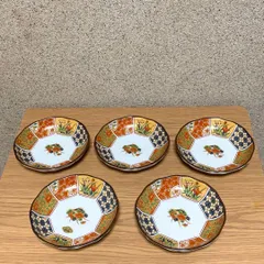 有田焼 福泉窯のプレート皿大正方形皿 唐草描分け 7寸正角皿 | 福泉窯の美しい器 - 有田焼のまるぶん