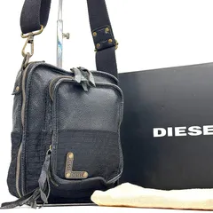 未使用級 タグ付　DIESEL　メッセンジャーバッグ　ロゴ刻印　y2k　e229 未使用級 タグ付 DIESEL メッセンジャーバッグ ロゴ刻印 y2k