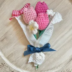 チューリップ 枯れないお花 花 お花 ピンク ちゅーりっぷ 小さめ 花束 あみぐるみ 編みぐるみ プレゼント 編み物 誕生日 写真撮影 入園式 入学式 卒園式 卒業式 ハンドメイド お祝い 一輪挿し 毛糸 刺繍糸