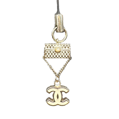 【Aランク】 CHANEL　シャネル　携帯ストラップ　ストラップ　チャーム　ロゴ　バッグ ☆正規品☆