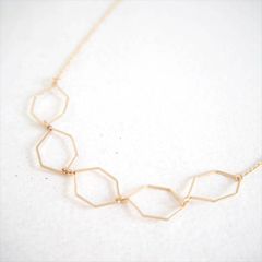 Ouca（ウーサ）ネックレス／ロワシリーズ*14KGF×六角ワイヤーモチーフネックレス