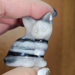 専用ページ 天然石 太極石 猫の置物☆カービング - メルカリ